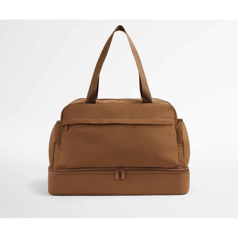 Featherlight Weekender in Amaro Brown