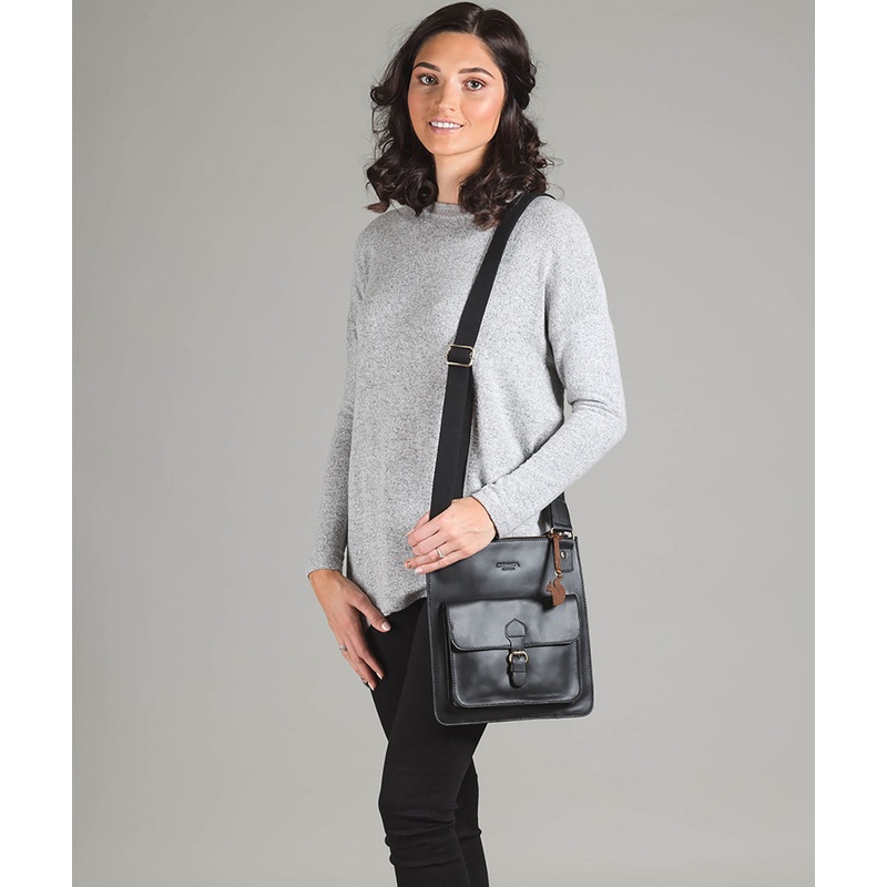 'Archway' Vintage Black Handcrafted Leather Bag