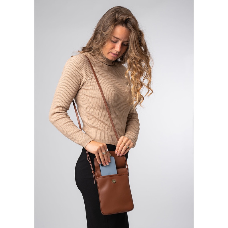 'Lyra' Caramel Leather Cross Body Phone Bag