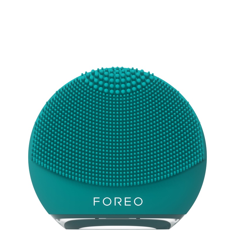 FOREO LUNA 4 GO 2-Zone Facial Cleansing and Firming Device for All Skin Types (Various Colours)