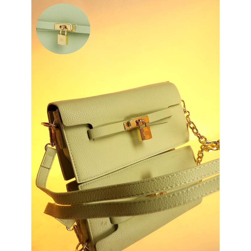 The Overlap Lock Shoulder Bag - Pistachio Green