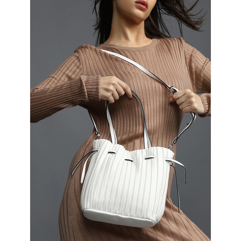 Tug-And-Go White Bucket Bag