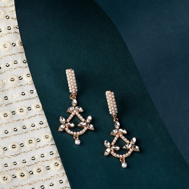 Accessorize London Women's Pearl Tear Drop Shape Earrings