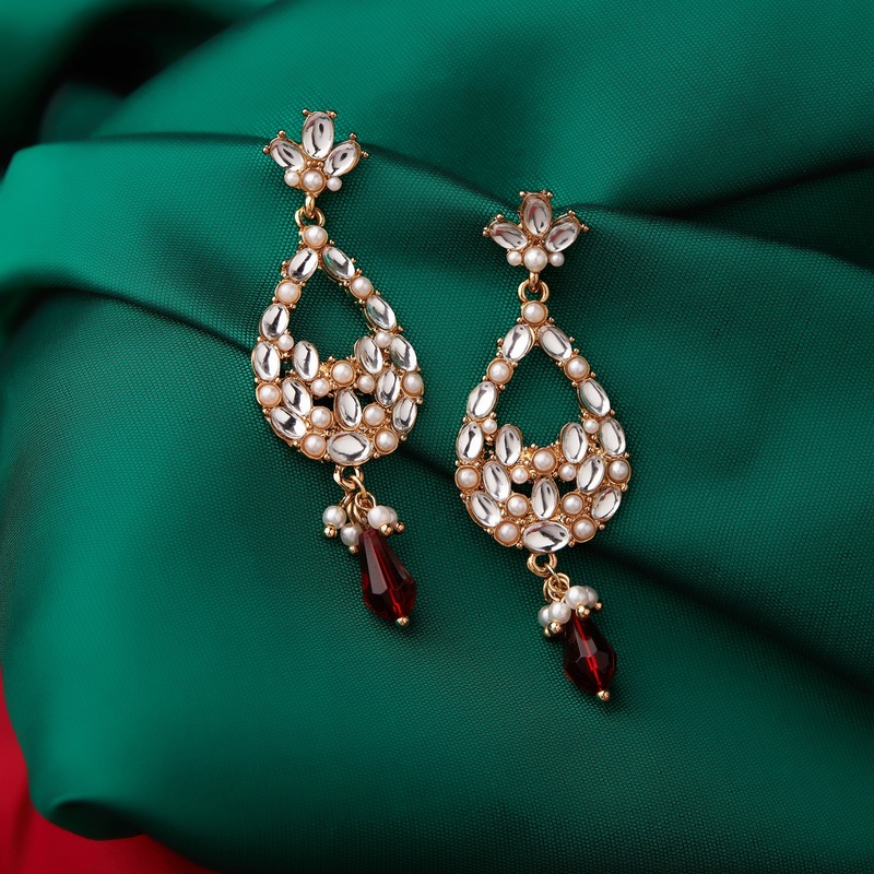 Accessorize London Women's Red Kundan Short Drop Earring