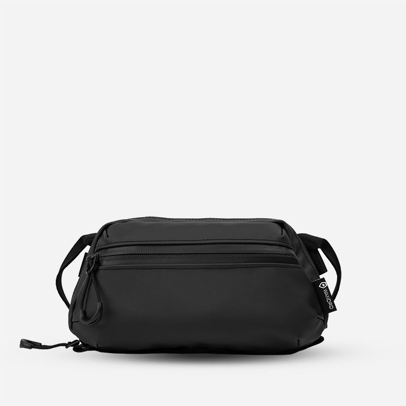Tech Bag Medium in Black