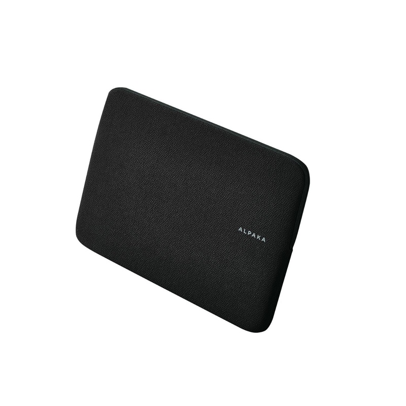 ALPAKA Slim Laptop Sleeve 14" (Black)