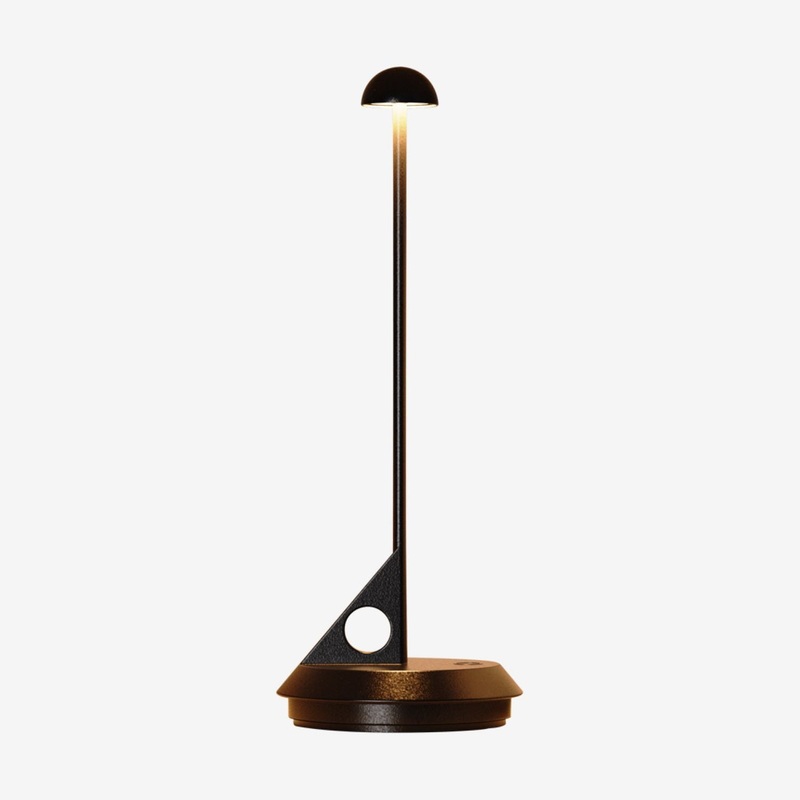 Ubiqua Lume With 199 Lumens - 2.2W 5V Power (Black)