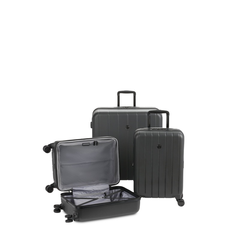 SWISSGEAR Wanderlust Pro BigBox 3-Piece Spinner Set in Black