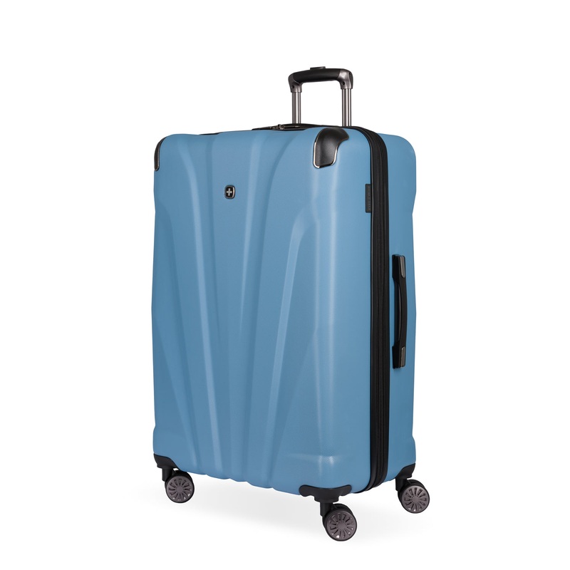SWISSGEAR Cascade Large Checked Spinner in Light Blue