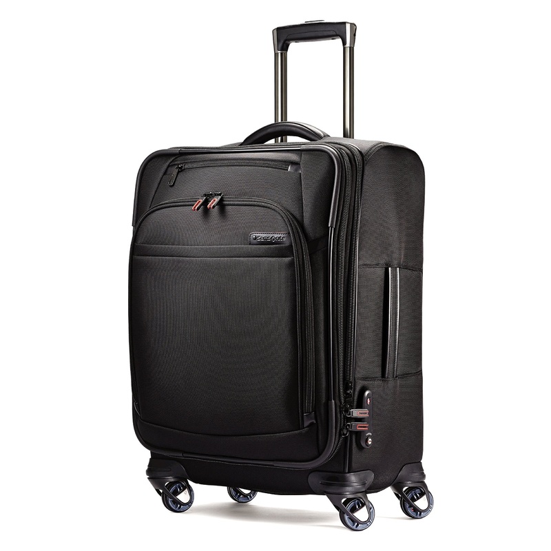 Pro 4 Dlx Softside 21" Spinner