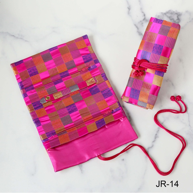 Cathayana Travel Jewelry Roll - Fuchsia Checkers