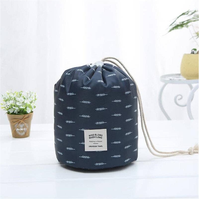 Threaded Pear Portable Cosmetic Bags - Blue Arrow