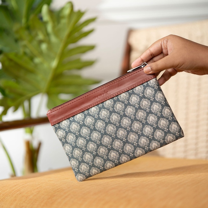 Hampi Sculpt Cosmetic Pouch