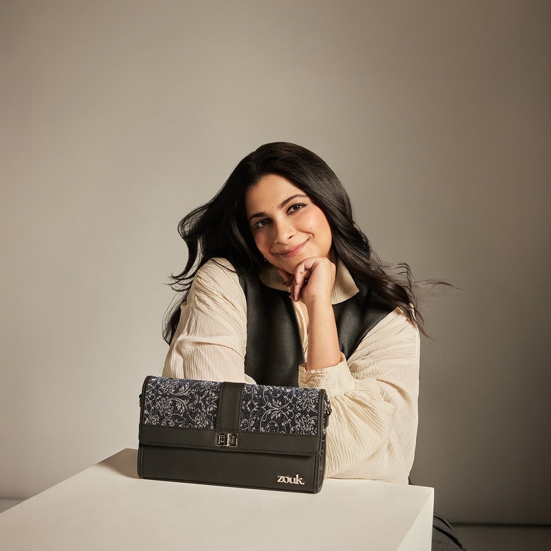 Rhea Kapoor Tarini Clutch - Lattice Lace