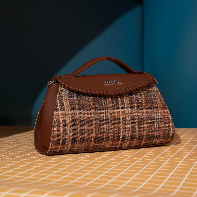 Saisha Sling Bag - Cashmere Noir (Copper)